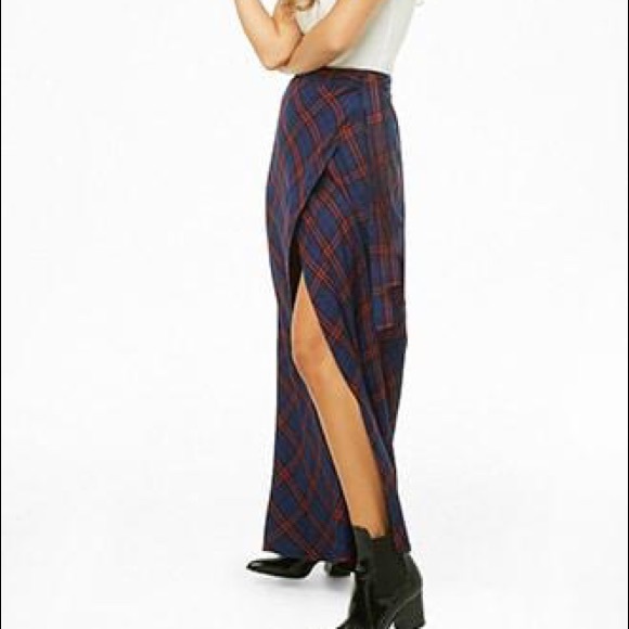 🦋 4 for $20! 🌼

HOST PICK Forever 21 Plaid Wrap Two Piece Set - Picture 4 of 4